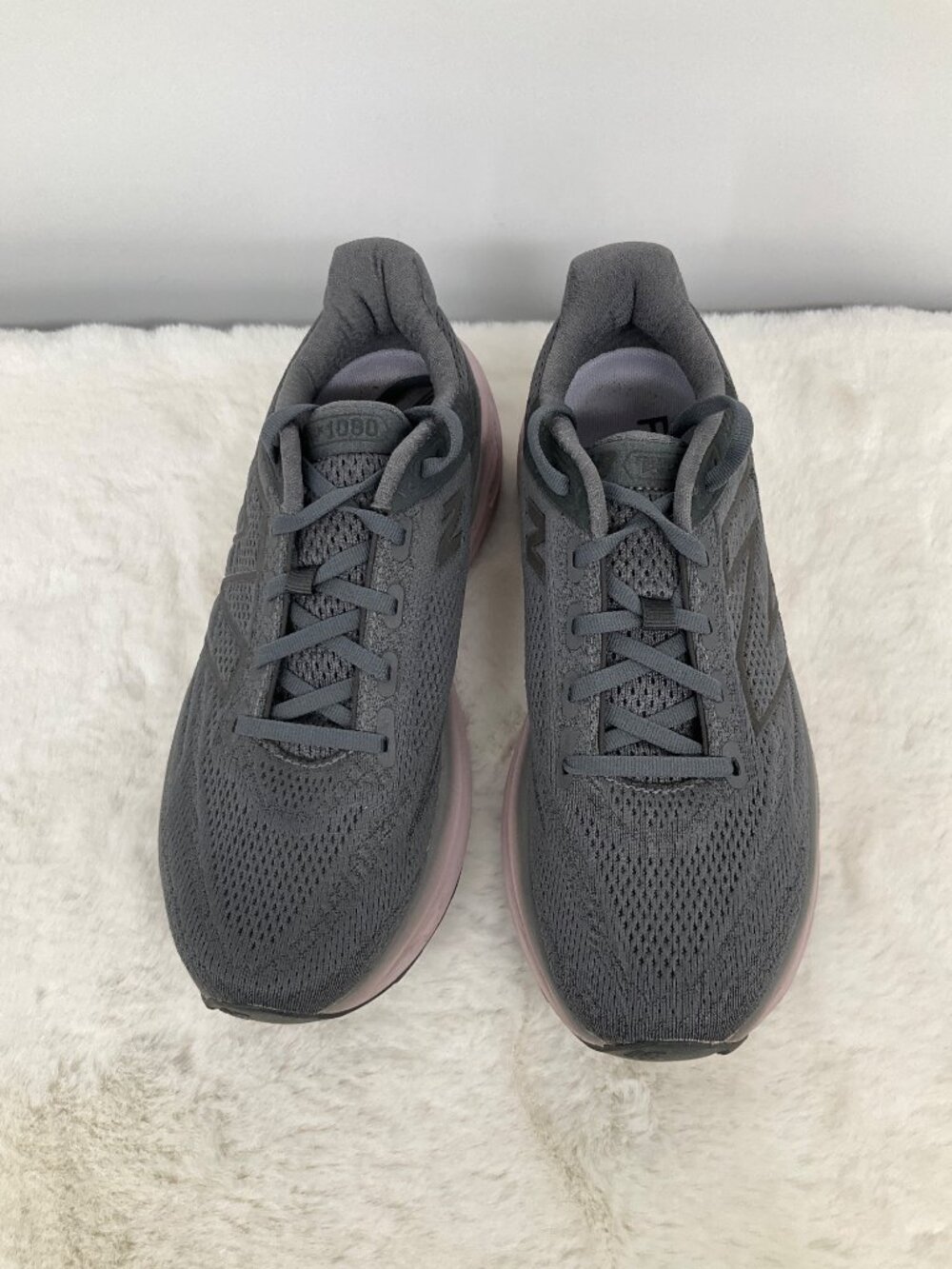 NEW BALANCE size 8.5 B Women’s fresh foam x w1080z13 running shoes in grey/ purp - Picture 6 of 8